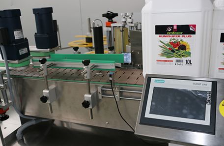 单面贴标机 高效自动化贴标解决方案